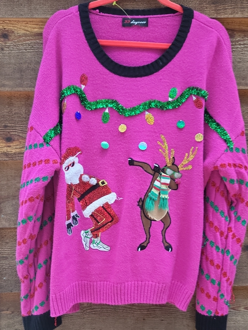 32 Degrees Women's Bright Pink Holiday Crewneck Sweater with Santa & Reindeer XL - Picture 1 of 3